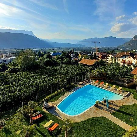 Hotel Garni Gruener Baum Laives Exterior foto