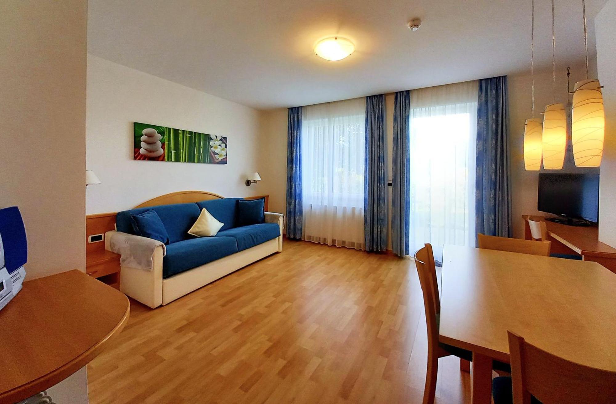 Hotel Garni Gruener Baum Laives Exterior foto