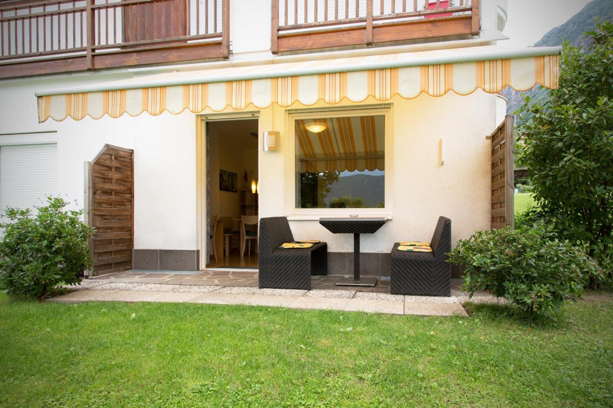 Hotel Garni Gruener Baum Laives Exterior foto